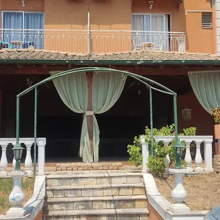 Pantheon Hall Hotell Mesongí